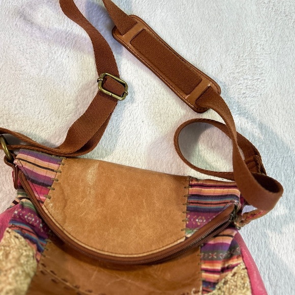 The Sak Deena Leather Boho Crossbody Fold Over Zip Bag - Picture 10 of 15
